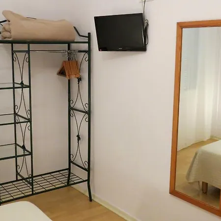 Edward's Szálloda 2*